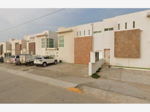 Casa en venta en Pensiones Del Estado, Coatzacoalcos — foto 2 de 7