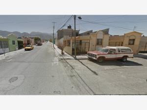 Casa en venta en Amistad, Saltillo — foto 3 de 12