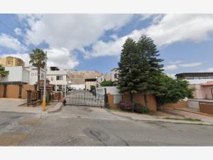 Casa en venta en Jardín de las Bugambilias, Tijuana — foto 2 de 11