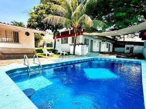 Casa en venta en Tequesquitengo, Jojutla — foto 2 de 21