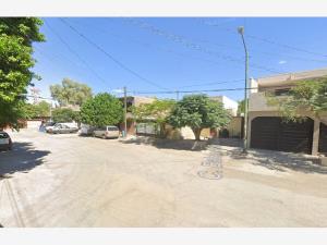 Casa en venta en Villa California, Torreón — foto 3 de 12