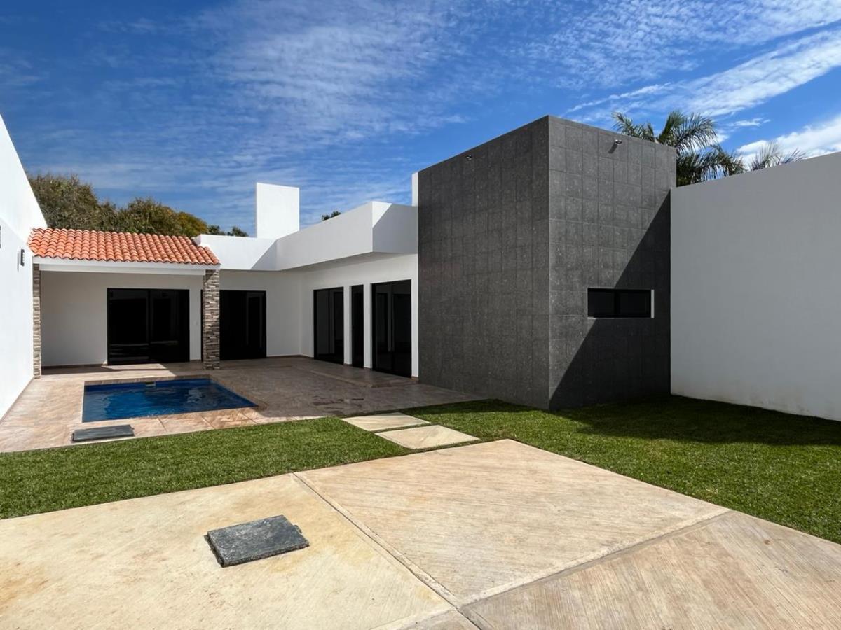 Casa en venta en Lomas de Tetela, Cuernavaca — foto 1 de 18