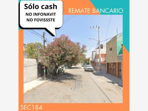 Casa en Jardines de Casa Nueva, Ecatepec de Morelos, México