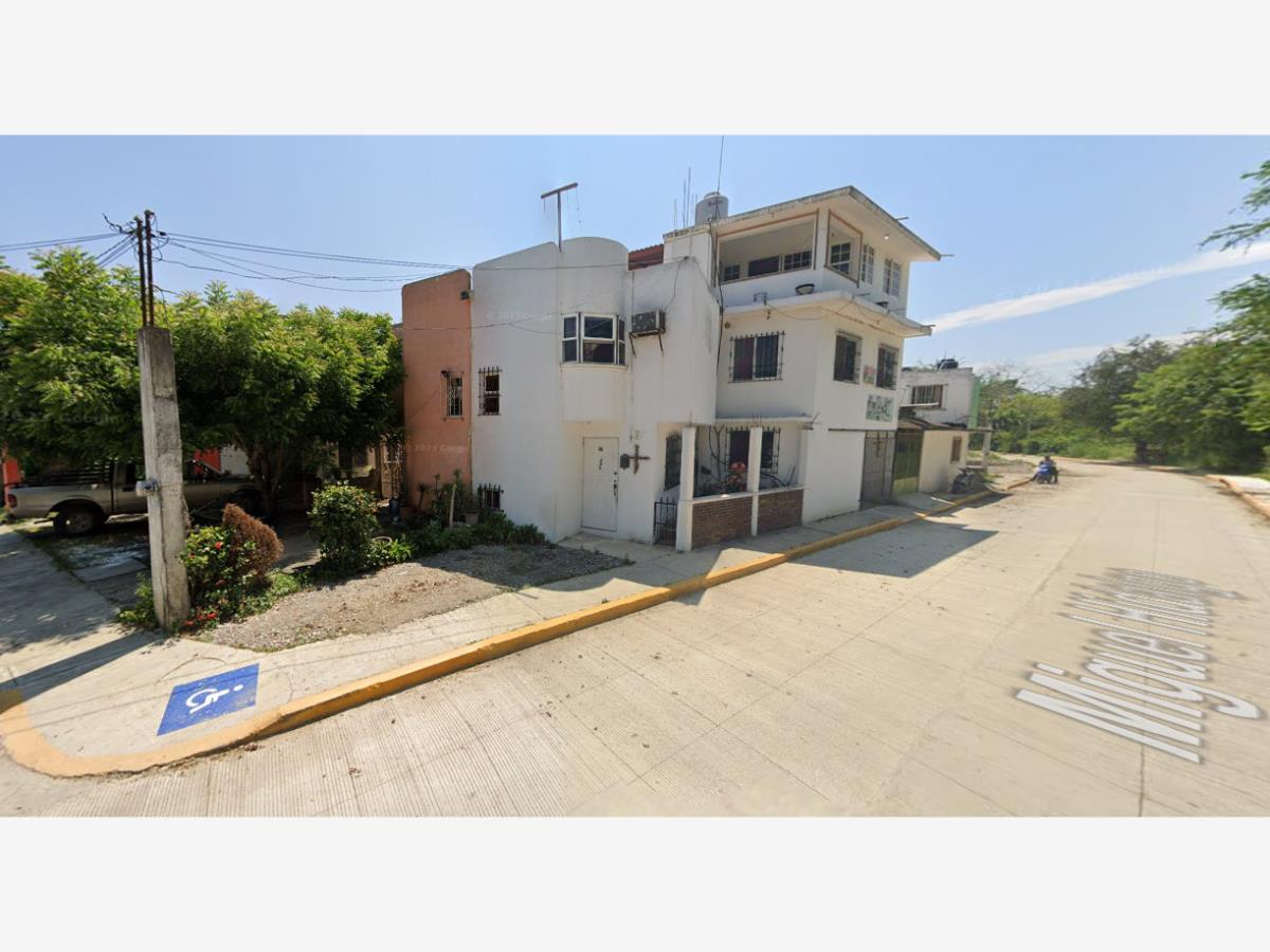 Casa en venta en Villas de San Clemente, Álamo Temapache — foto 1 de 11