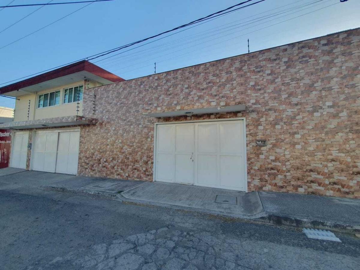 Casa en venta en San Bernardino Tlaxcalancingo, San Andrés Cholula — foto 1 de 53