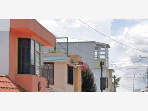 Casa en venta en Coaxustenco, Metepec — foto 3 de 11
