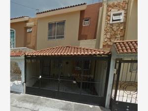 Casa en venta en Parques Del Nilo, Guadalajara — foto 3 de 17