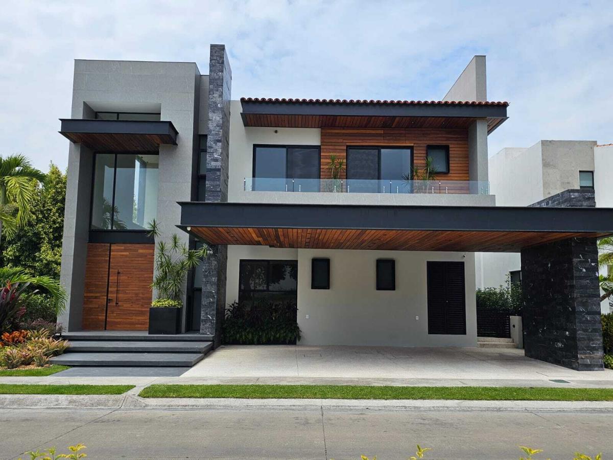 Casa en venta en Paraíso Country Club, Emiliano Zapata — foto 1 de 14