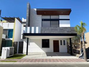 Casa en venta en Industrial El Pueblito, Corregidora — foto 2 de 19