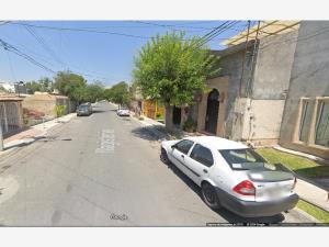 Casa en venta en Magisterio Sección 38, Saltillo — foto 3 de 12