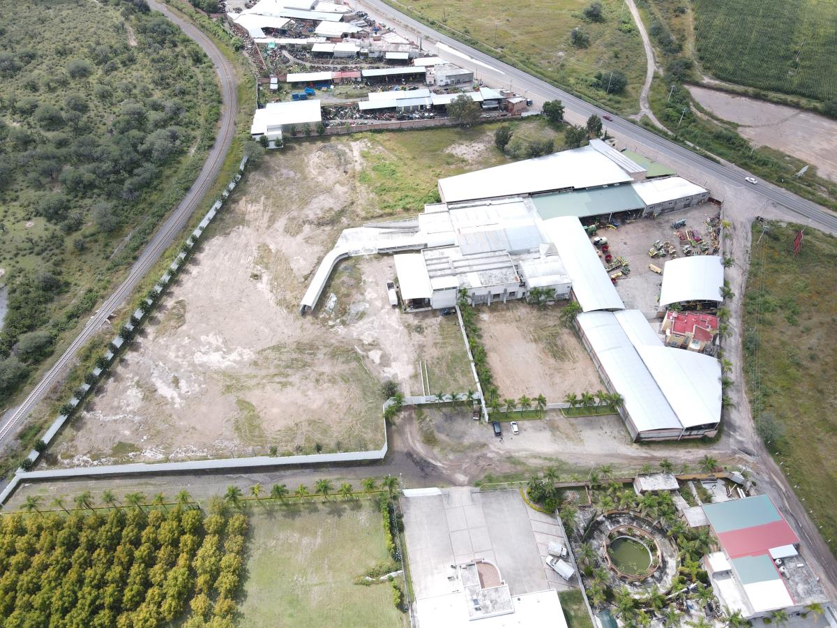 Bodega en venta en Encarnación, Encarnación de Díaz — foto 1 de 15