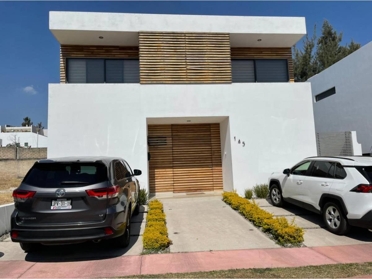 Casa en venta en La Rioja, Tlajomulco de Zúñiga — foto 1 de 9