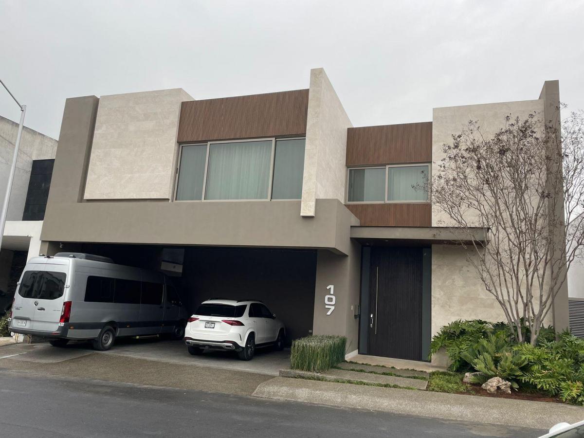 Casa en venta en Sierra Alta, Monterrey — foto 1 de 22