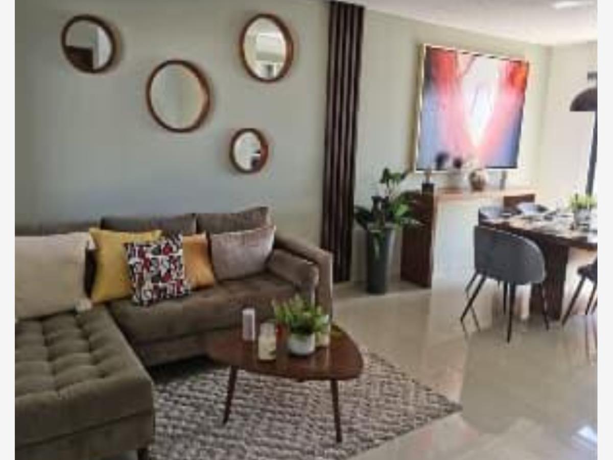 Casa en venta en Jardines Alcalde, Guadalajara — foto 1 de 5