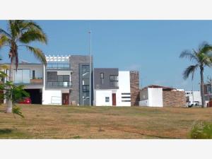 Casa en venta en Lomas de la Rioja, Alvarado — foto 2 de 29