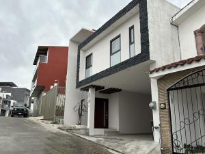 Casa en venta en Ampliación El Olmo, Xalapa — foto 2 de 30