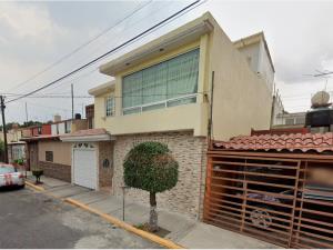 Casa en venta en Valle de Santa Mónica, Tlalnepantla de Baz — foto 3 de 13