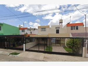 Casa en venta en Jardines Alcalde, Guadalajara — foto 2 de 9
