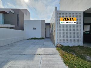Casa en venta en Lomas de la Rioja, Alvarado, Veracruz de Ignacio de la Llave Casa en venta en Lomas de la Rioja, Alvarado, Veracruz de Ignacio de la Llave