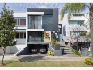 Casa en venta en Bosques del Boulevard, Guadalajara — foto 2 de 13