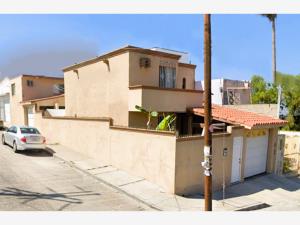 Casa en venta en Playas de Tijuana Sección Costa Azul, Tijuana — foto 2 de 6