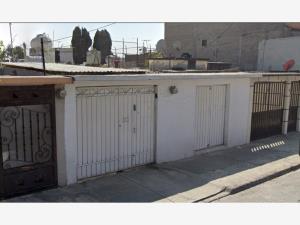 Casa en venta en Villa de las Flores 1a Sección (Unidad Coacalco), Coacalco de Berriozábal — foto 2 de 7