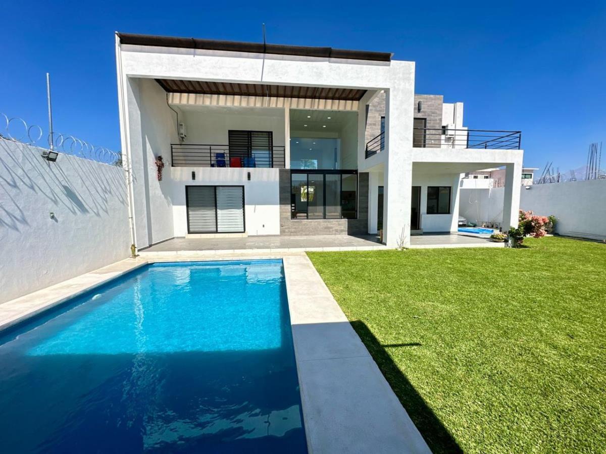 Casa en venta en Oaxtepec Centro, Yautepec — foto 1 de 26