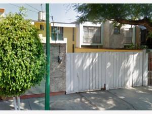 Casa en venta en Jardines de la Florida, Naucalpan de Juárez, México