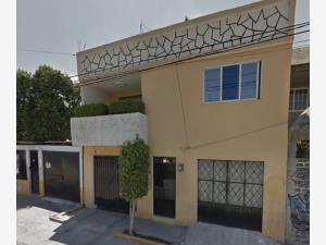 Casa en venta en Jardines de Santa Clara, Ecatepec de Morelos — foto 3 de 10