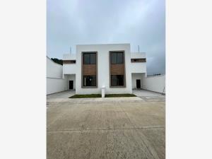 Casa en venta en Fortín de las Flores Centro, Fortín — foto 2 de 13