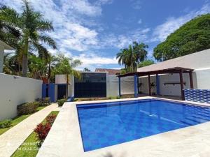 Casa en venta en Club de Golf Palma Real, Zihuatanejo de Azueta — foto 3 de 11