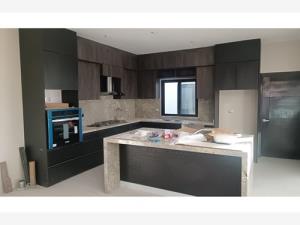 Casa en venta en Alcazar Residencial, Saltillo — foto 3 de 6