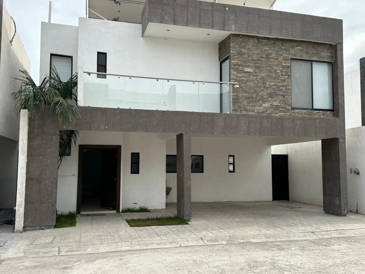 Casa en Venta en Los Arrayanes, Gómez Palacio, Durango Casa en Venta en Los Arrayanes, Gómez Palacio, Durango