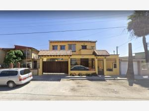 Casa en venta en Otay Constituyentes, Tijuana — foto 2 de 14