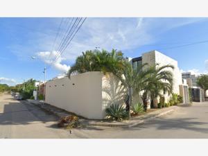 Casa en venta en Montebello, Mérida — foto 2 de 9