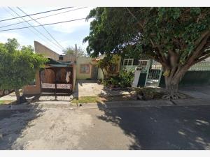 Casa en Hacienda Santa Fe, Tlajomulco de Zúñiga, Jalisco
