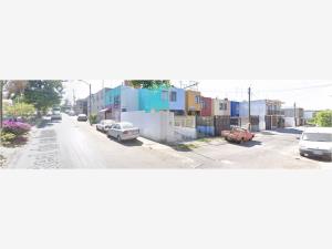 Casa en venta en Paseos Del Valle, Tonalá — foto 2 de 4