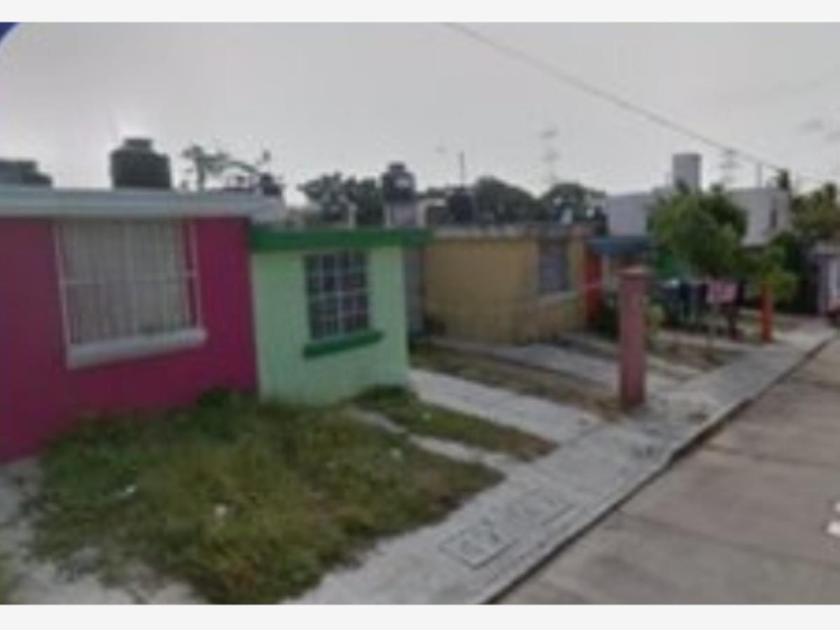 Casa en venta en Jardines de California, Coatzacoalcos