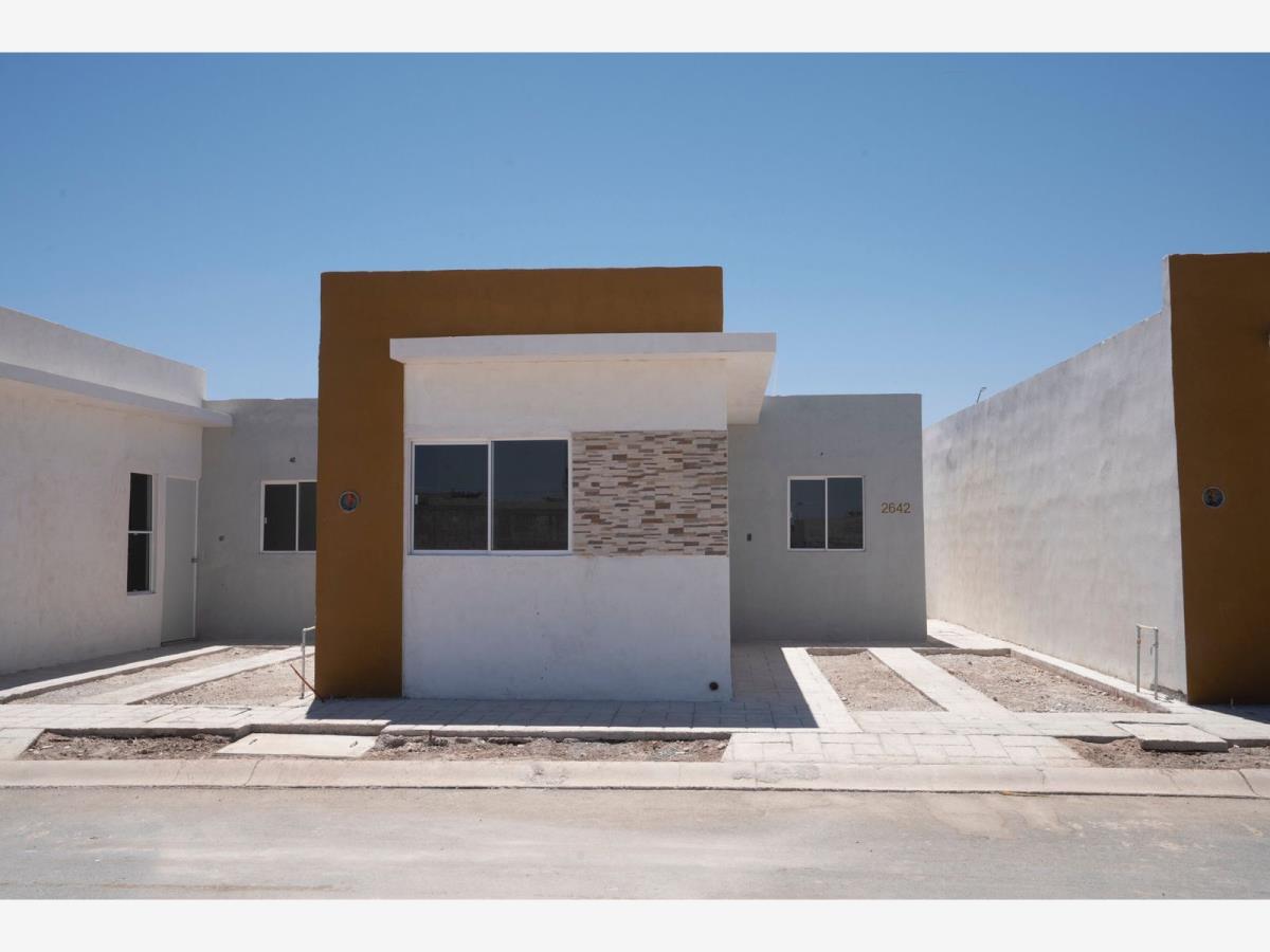 Casa en venta en Villas Santa Cecilia, Matamoros — foto 1 de 28