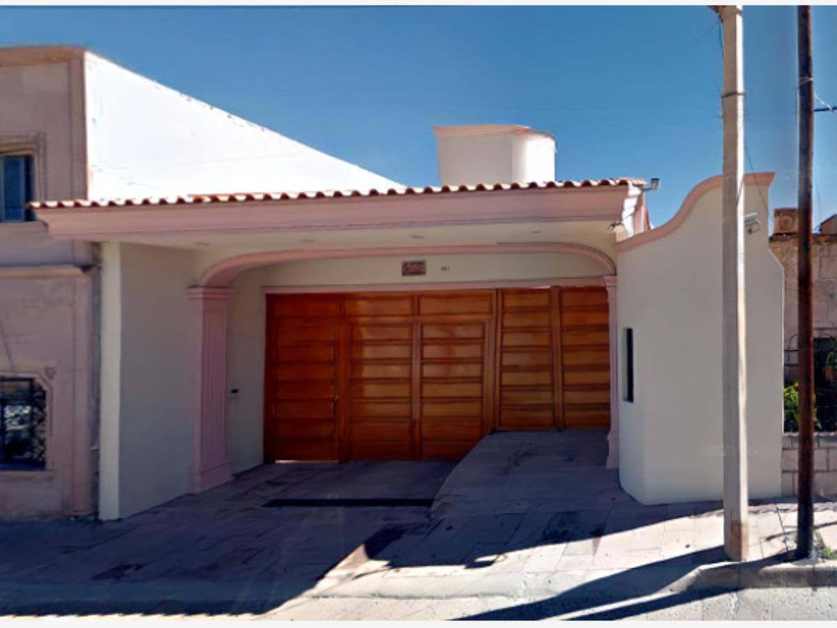 Casa en venta en San Miguel El Alto Centro, San Miguel El Alto — foto 1 de 16