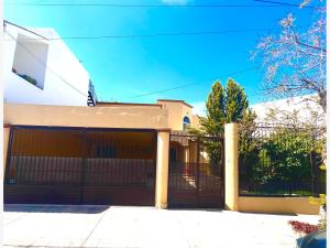 Casa en venta en Residencial San Patricio, Saltillo, Coahuila de Zaragoza Casa en venta en Residencial San Patricio, Saltillo, Coahuila de Zaragoza