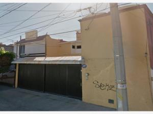Casa en remate en Centro Residencial Celaya, Celaya, Guanajuato