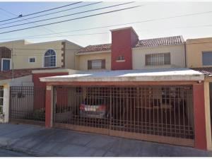 Casa en venta en Bosques de La Victoria, Guadalajara — foto 2 de 6