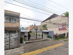 Casa en El Sauz INFONAVIT, Guadalajara, Jalisco