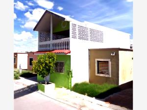 Casa en venta en Villas Universidad Oriente, Torreón — foto 3 de 17