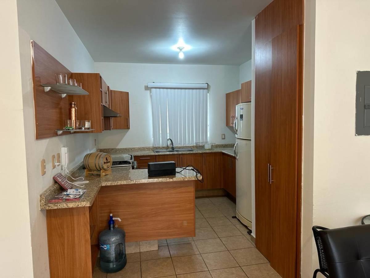 Casa en venta en Villa California, Tlajomulco de Zúñiga — foto 1 de 15