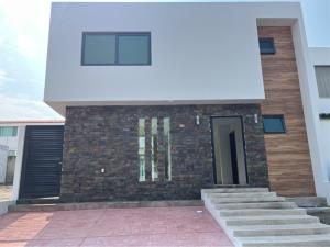 Casa en venta en El Alcázar (Casa Fuerte), Tlajomulco de Zúñiga, Jalisco