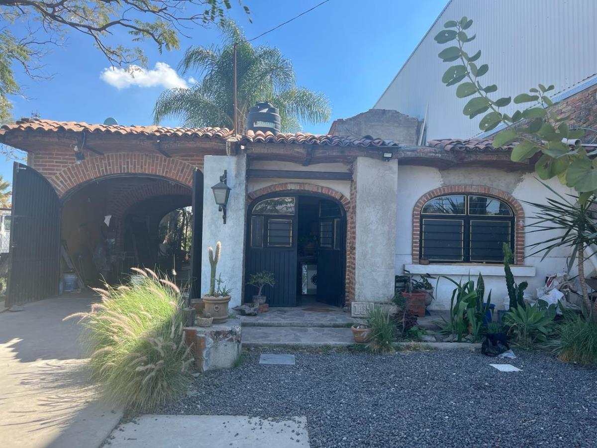 Casa en venta en Buenavista, Tlajomulco de Zúñiga — foto 1 de 14