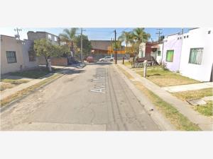 Casa en venta en Hacienda Santa Fe, Tlajomulco de Zúñiga — foto 2 de 4