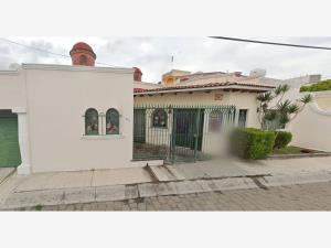 Casa en Bosques del Acueducto, Querétaro, Querétaro